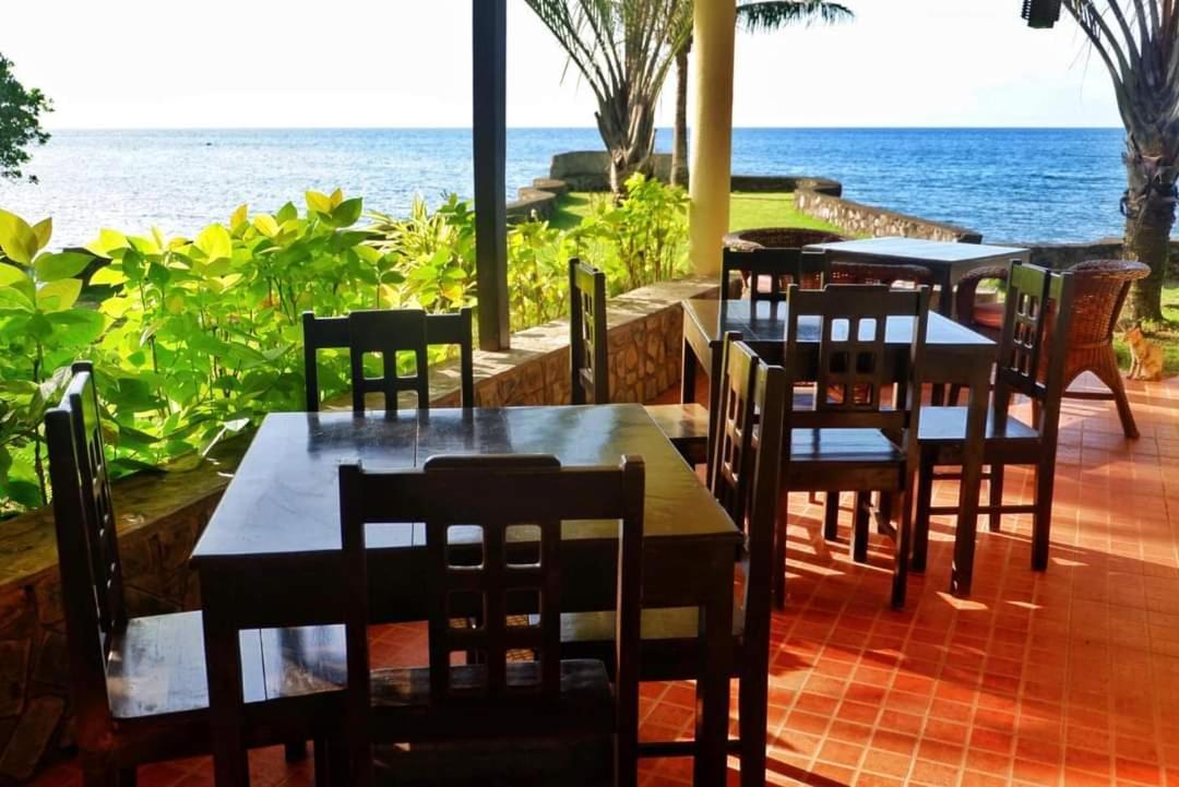 Puesta Del Sol Beach Bungalows And Restobar Mambajao Kültér fotó